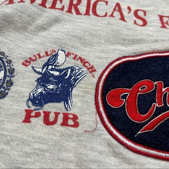 Cheers Vintage Nutmeg Crewneck Sweatshirt America’s Favorite Pub - Picture 9 of 10